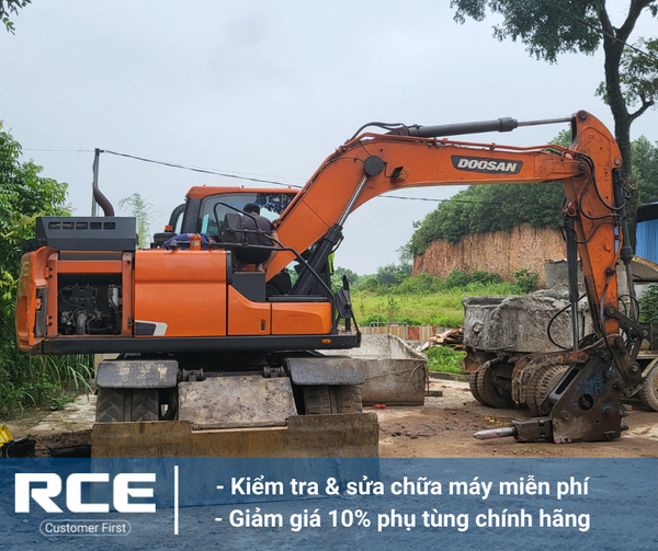 Kiểm tra và sửa chữa máy xúc Doosan DX140 đời cao