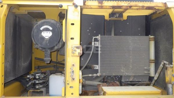 Các quy tắc bảo dưỡng đơn giản để giữ máy xúc Komatsu PC200-8 luôn như mới