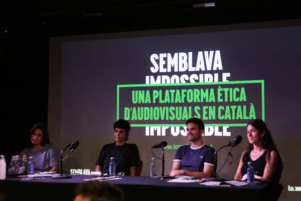 Imatges de la trobada amb credores que va tenir lloc l'11 de juny a Paral·lel 62