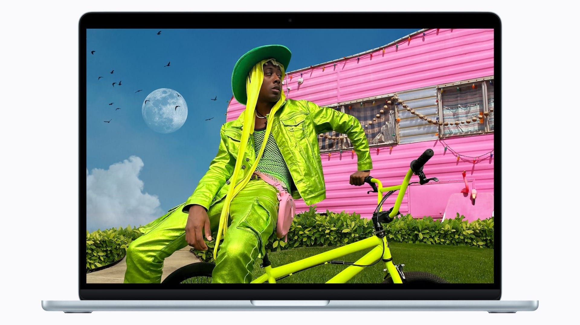 Il brillante display Liquid Retina da 13,6" o 15,3" offre 500 nit di luminosità e supporto per 1 miliardo di colori