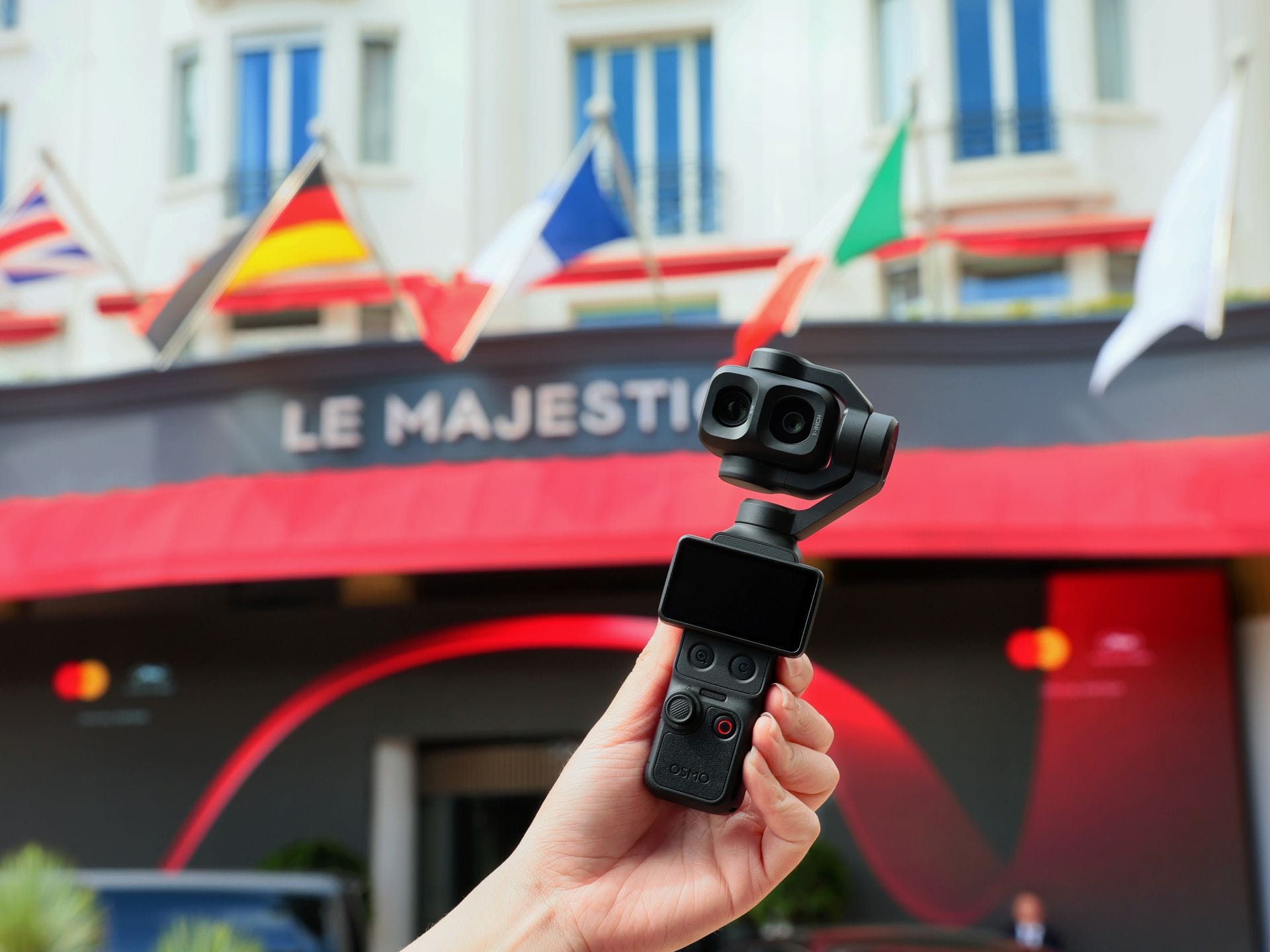 La Osmo Pocket 4P si inserisce in un movimento crescente in cui le fotocamere compatte stanno ridefinendo il modo in cui le storie vengono create e condivise