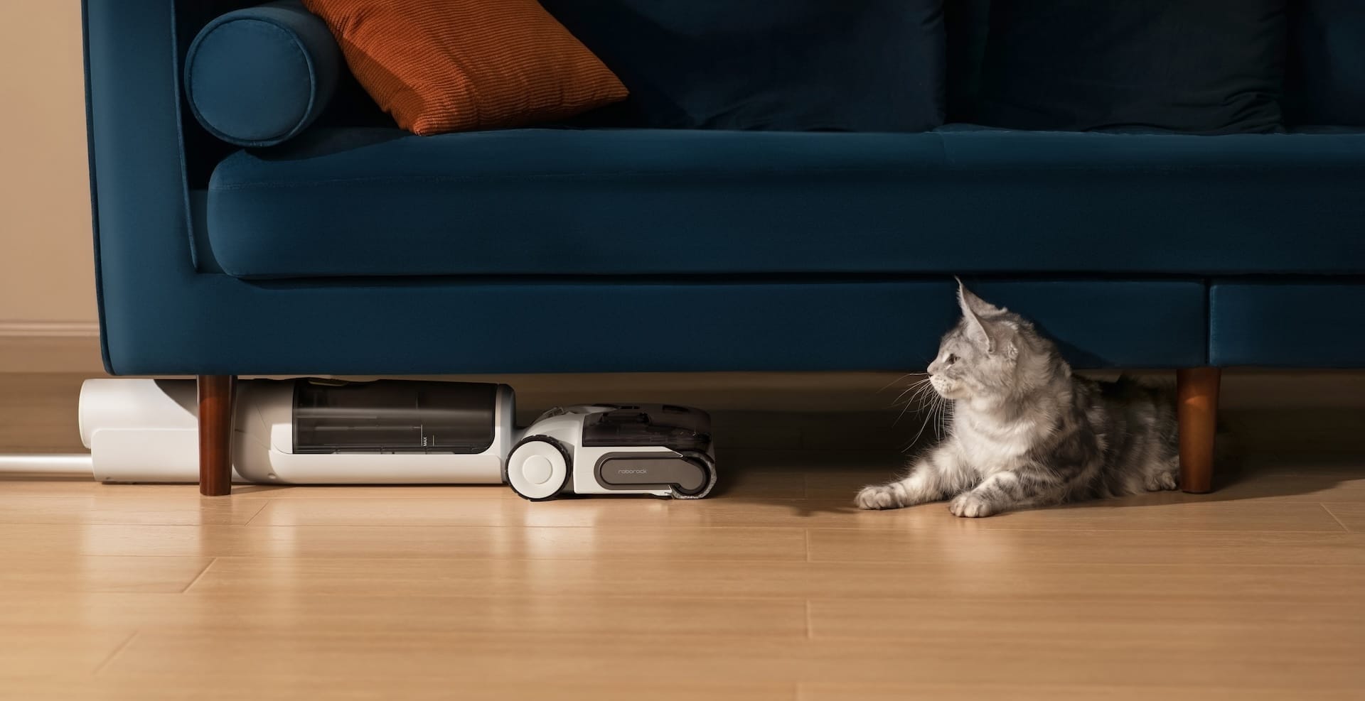 Lavapavimenti wet&dry F25 RT GEN 2: il design reclinabile gli raggiunge gli spazi anche sotto i mobili bassi