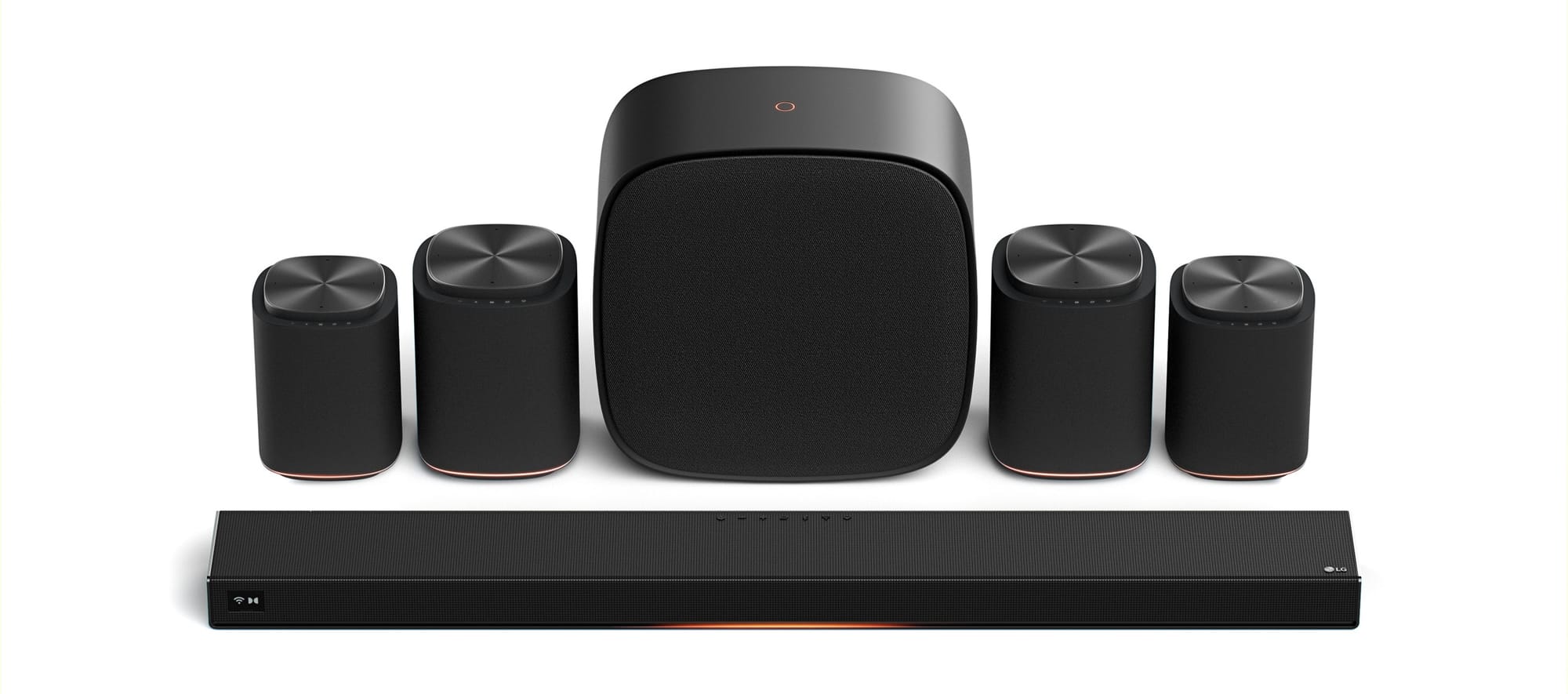 L'installazione dei diversi elementi è incredibilmente semplice grazie alla connettività Bluetooth e Wi-Fi