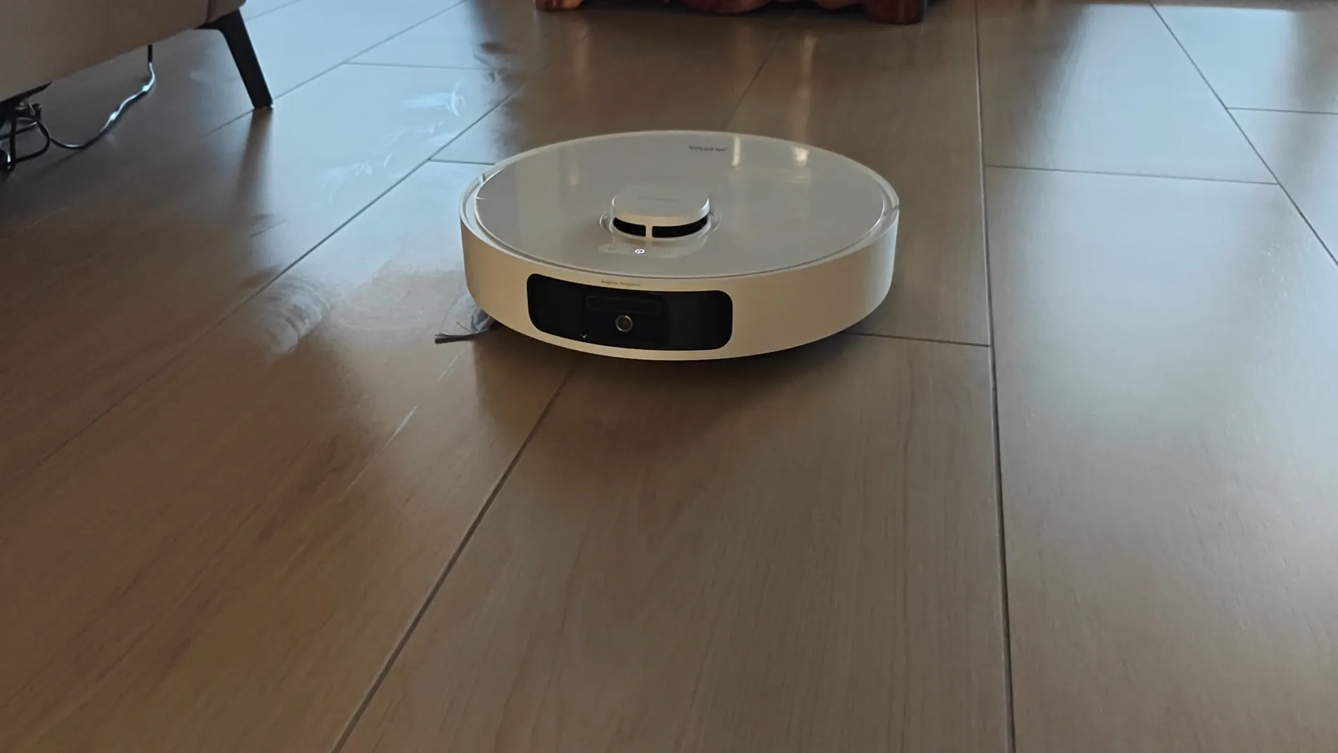 Per muoversi, l'E50 Pro Ultra si affida alla navigazione laser che scansiona l'ambiente a 360 gradi