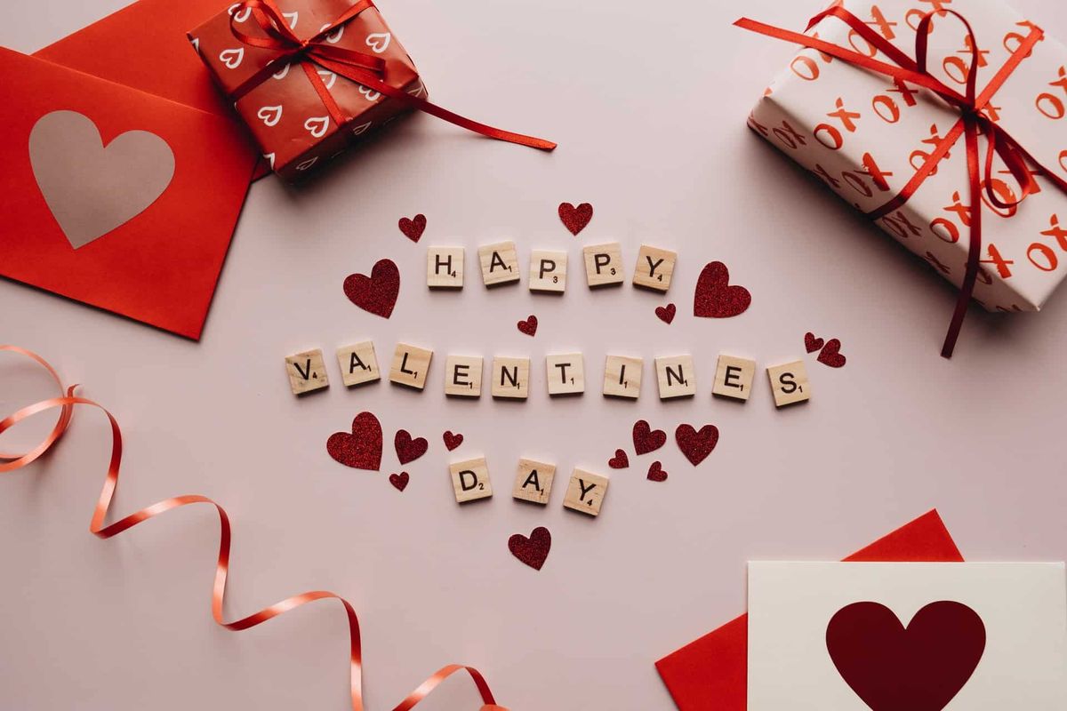 San Valentino 2026: chi compra, quanto spende e cosa regala secondo i nuovi trend digitali