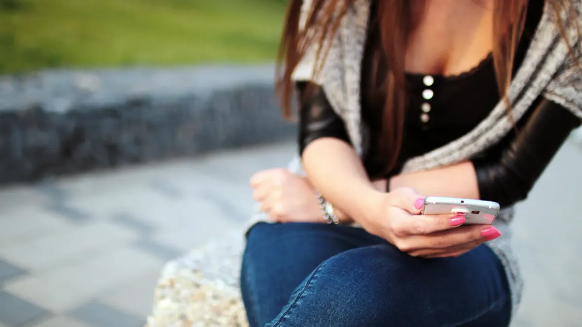 Hinge spiega perché l’amicizia può essere una vera palestra per affrontare il dating e costruire relazioni più consapevoli