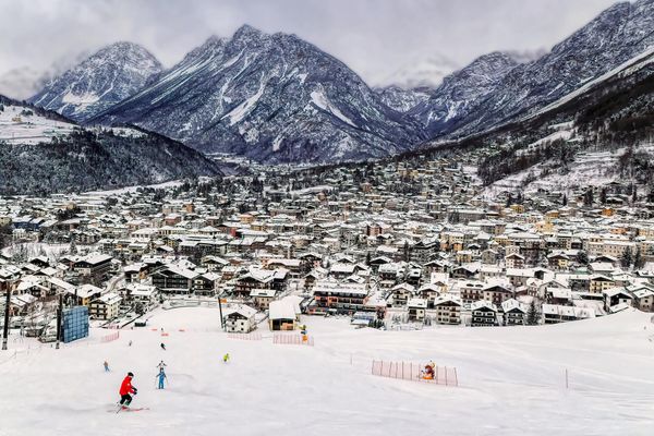 I paesaggi alpini che ospiteranno Milano Cortina 2026, esplorabili attraverso i sentieri suggeriti da AllTrails