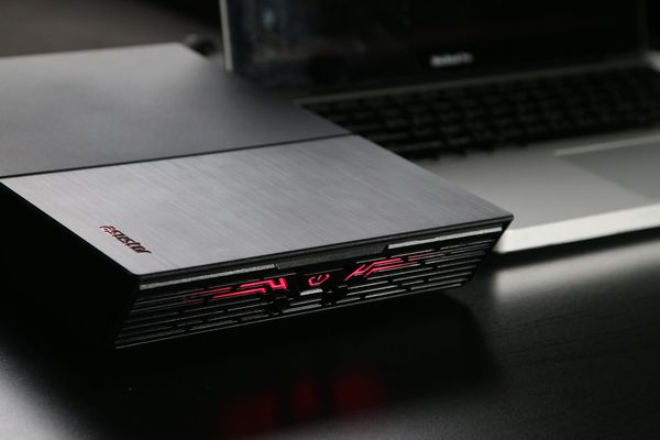 ASUSTOR Flashstor, NAS full SSD NVMe progettato per la musica liquida e lo streaming audio Hi-Res in un impianto Hi-Fi domestico