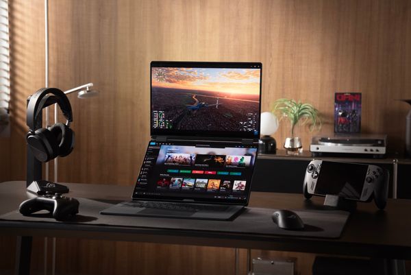 Arriva il primo notebook gaming ASUS ROG con due schermi OLED da 16 pollici: una rivoluzione per gamer e creator