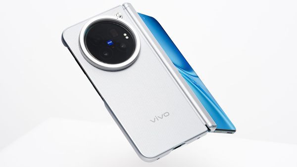 vivo X Fold6: il nuovo smartphone pieghevole atteso in Italia nel 2026 punta su design premium, fotocamere avanzate e innovazione fotografica per sfidare i top di gamma del settore