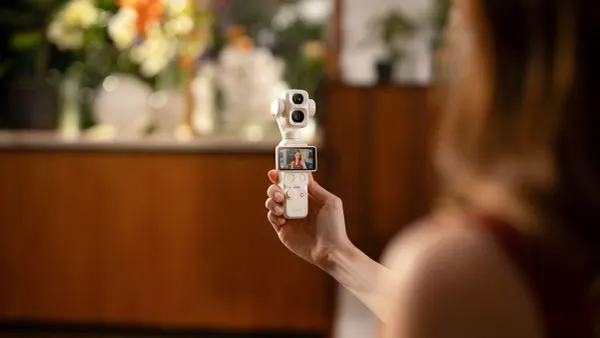 DJI Osmo Pocket 4P porta funzioni professionali e qualità cinematografica nel mondo delle fotocamere con stabilizzatore
