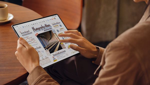 Huawei MatePad Pro Max: design ultra sottile e leggero, prestazioni elevate e funzionalità avanzate per produttività e intrattenimento