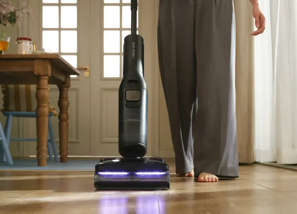 Roborock F25 Steam arriva in Italia con pulizia a vapore ad alta temperatura, aspirazione potente e tecnologia anti-groviglio 