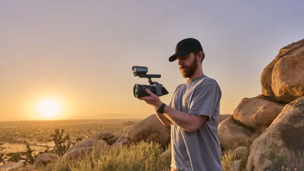 Sony FX5 è la nuova telecamera professionale della gamma Cinema Line