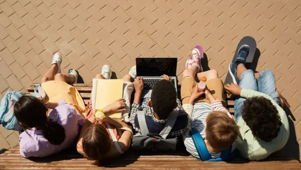 Intelligenza artificiale e scuola: la Gen Z guarda ai tutor AI e alle nuove tecnologie per un apprendimento più personalizzato