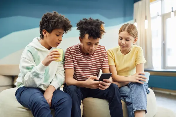 WiFi nelle scuole italiane: Facebook è il social più bloccato