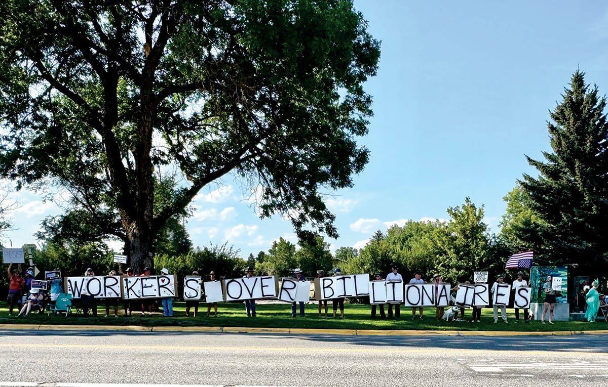 Livingston Protesters Support "Workers Over Billionaires"