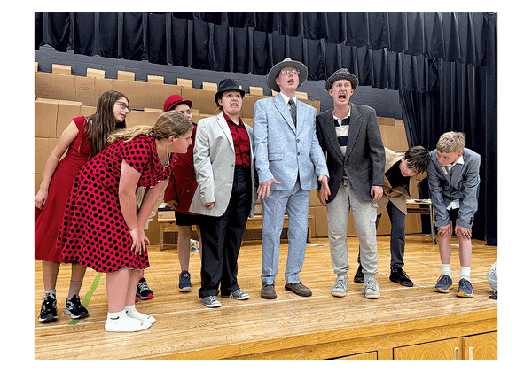 Small Town, Big Talent: Gardiner's Production of ‘Guys and Dolls’ is Worth the Drive