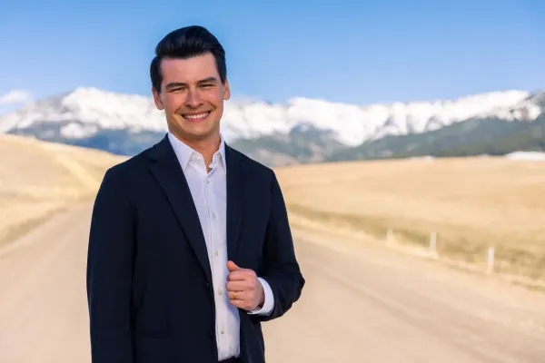 Bozeman Symphony Conductor Named Finalist in 2026 Gallatin’s Greatest Awards