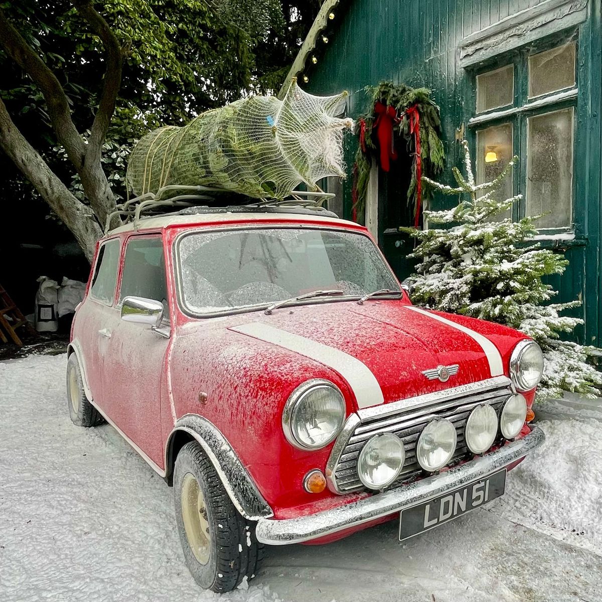 HOLIDAY MAGIC: EXPERIENCE CLASSIC CARS THIS FESTIVE SEASON