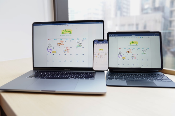 desk calendar laptop planner