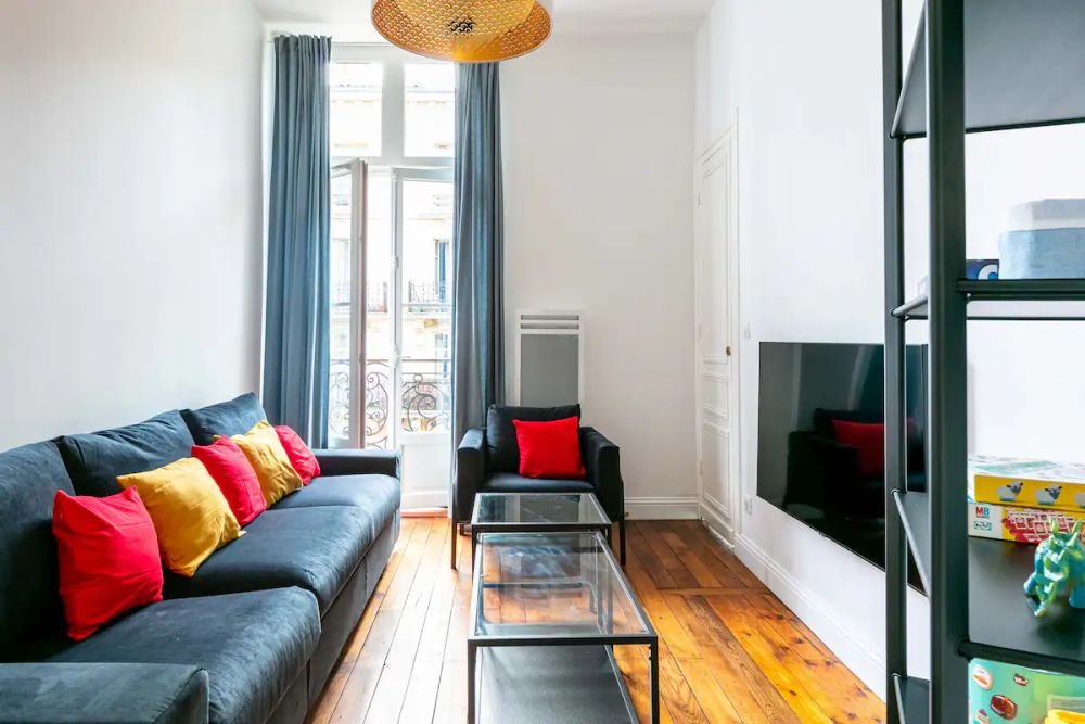 *Madeleine's Bordeaux - Discover the Second Floor Suite post image