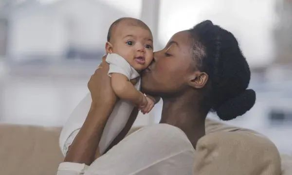 Introduire des matières grasses pour le nourrisson