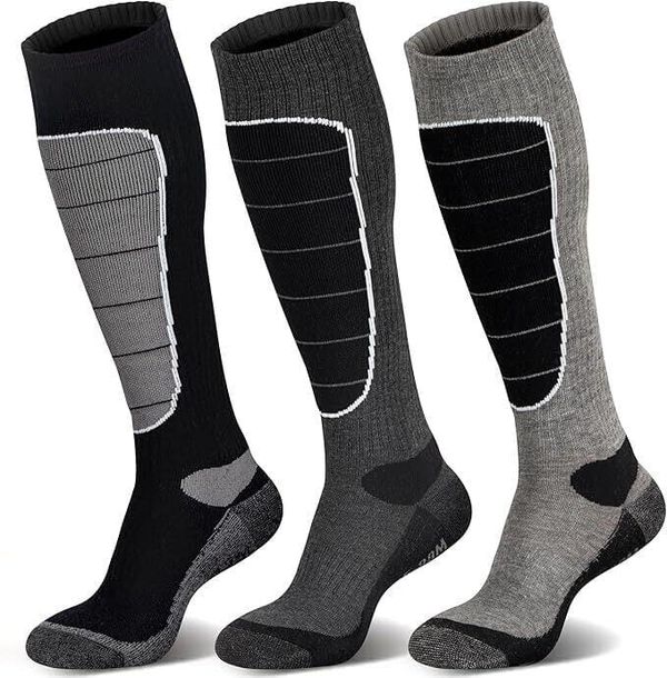 Top Best Thermal Socks to Keep Your Feet Toasty Warm This Winter!