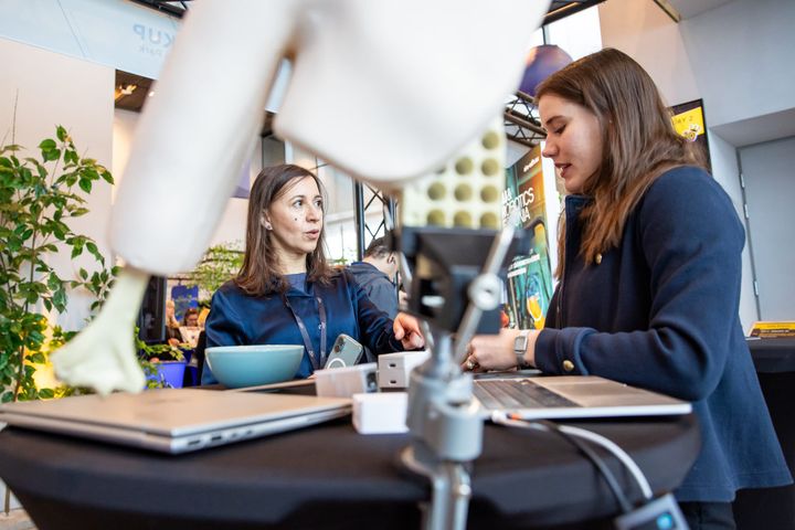 From bees to biotech: 11 teams picked for new DeepTech Accelerator
