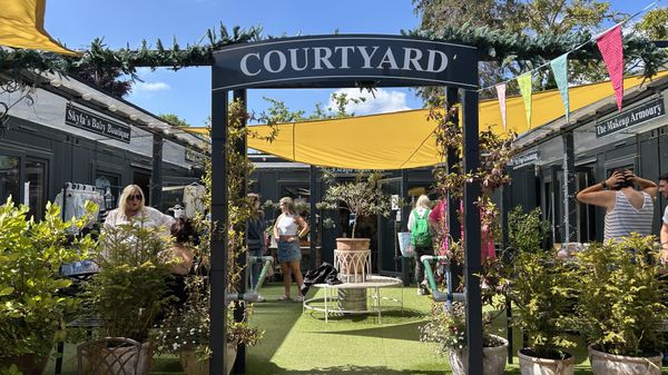 🛍️ The Courtyard Shopping Event & Shepperton Village Fair 🎟️