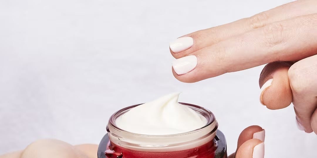 <strong>The Best L</strong>'<strong>Oréal Paris Products for Sagging Skin, According to Experts</strong>