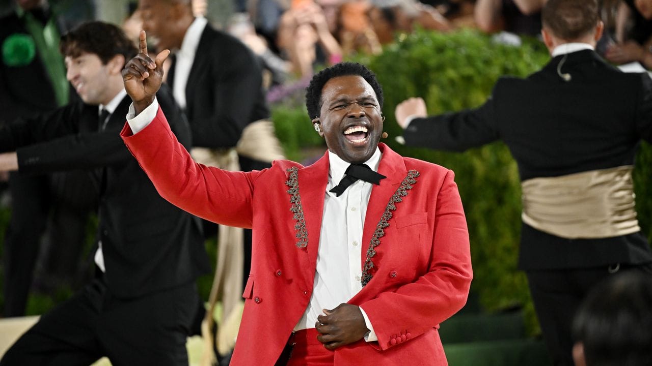 Joshua Henry Just Got the 2026 Met Gala Off to a Rousing Start—With a Whitney Houston Homage