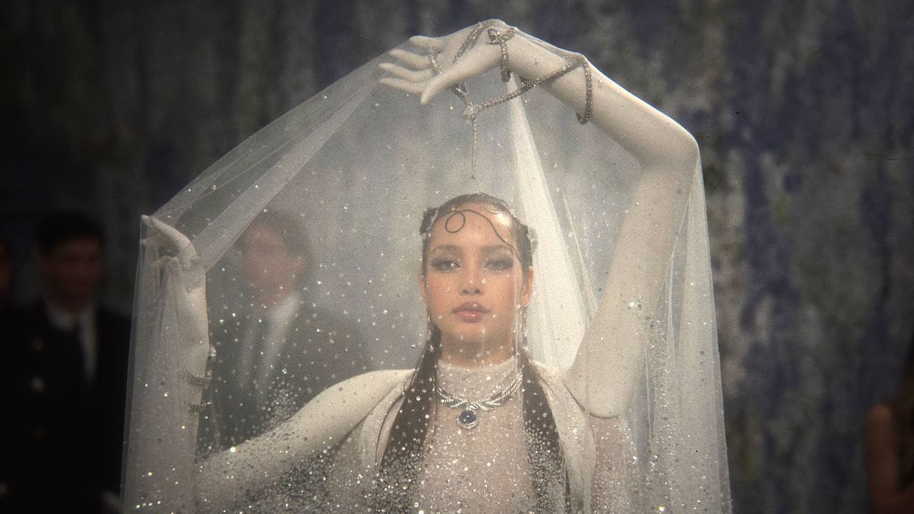Don’t Get Too Handsy—The 2026 Met Gala Was All About the Hand