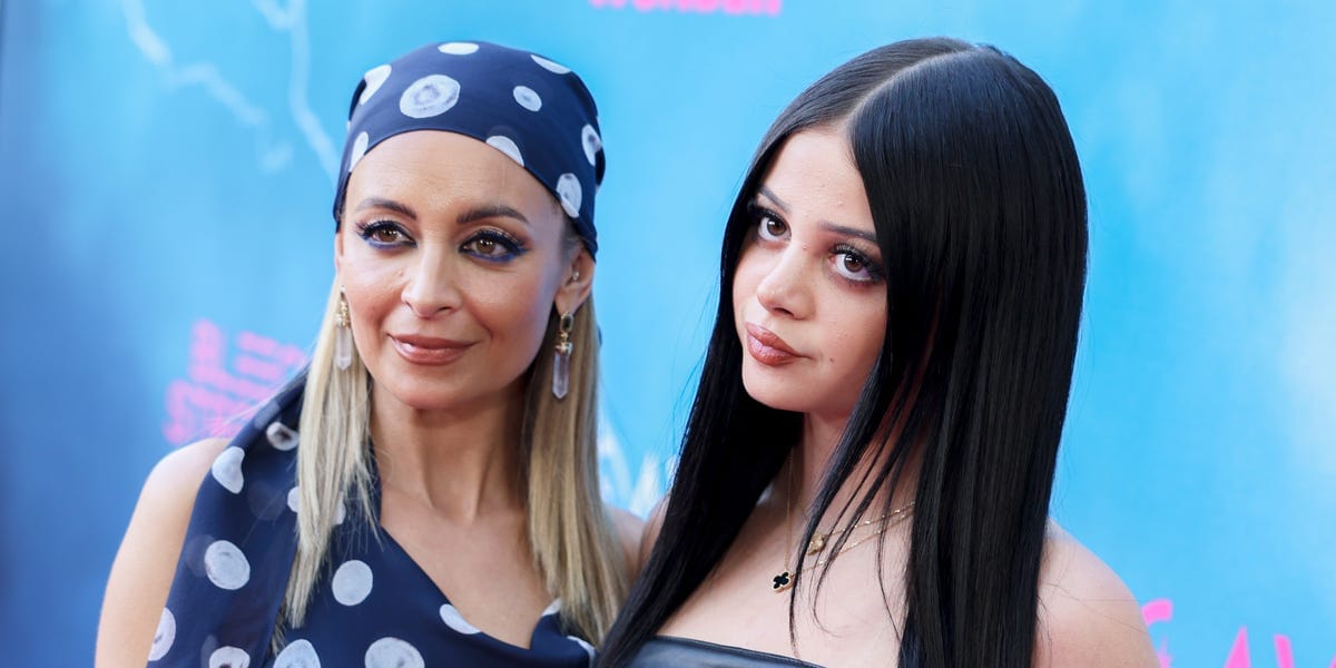 Nicole Richie and Kate Madden Share a Mismatched Mother-Daughter Moment on the Red Carpet