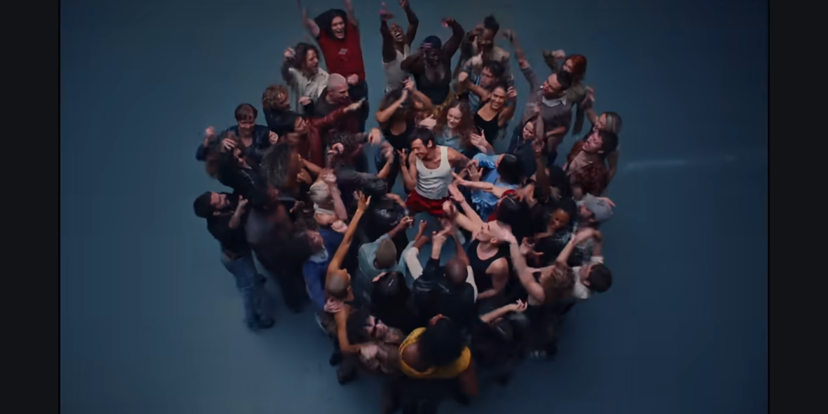 Harry Styles Is Bringing Back the Flash Mob