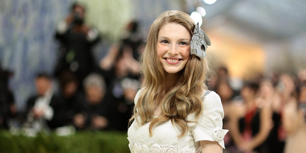 Hunter Schafer Wears an Artfully Shredded Dress to the Met Gala