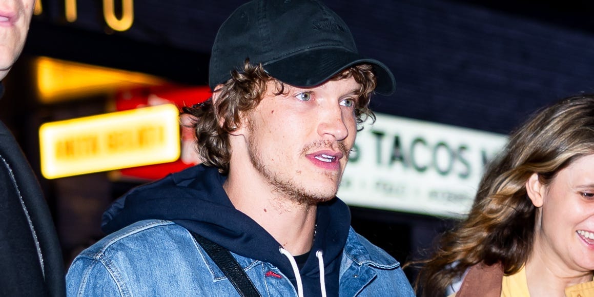 Connor Storrie Makes a Surprise <em>SNL</em> Appearance in Gap’s Latest Collab