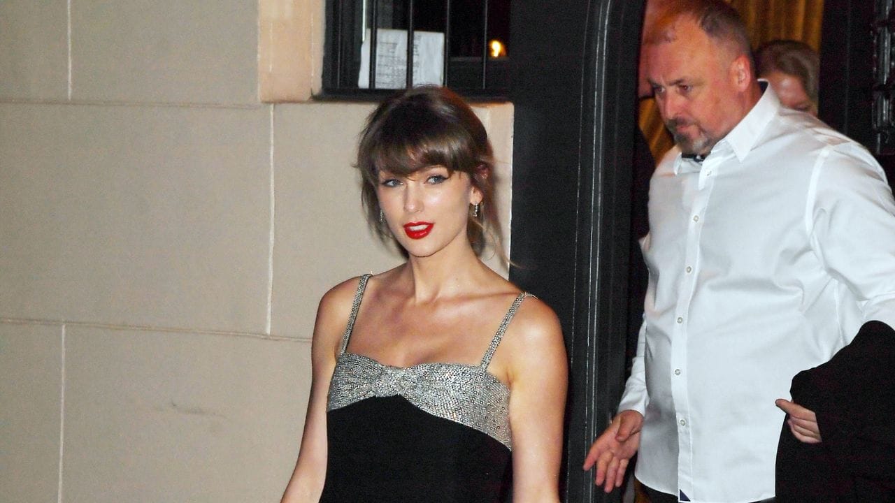 Take it From Taylor Swift: Pop Stars Love a Babydoll Dress