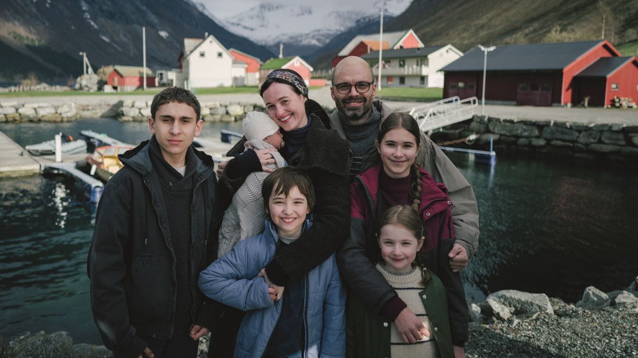 2026 Palme d’Or Winner ‘Fjord,’ Starring Renate Reinsve, Is a Gripping, Urgent Watch