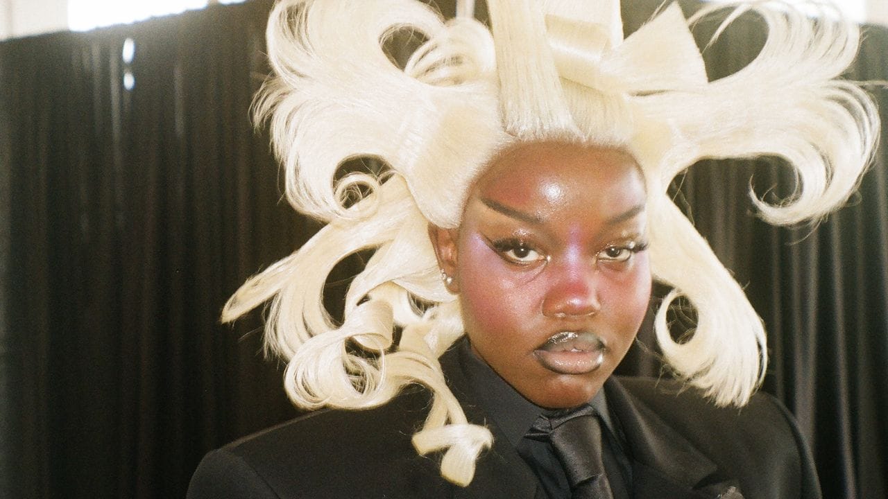 Texture On Set is The Hair Show Building Community