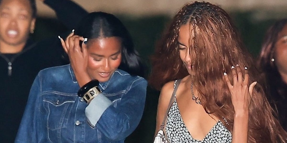 It Was a Stylish Girls’ Night for the Obamas