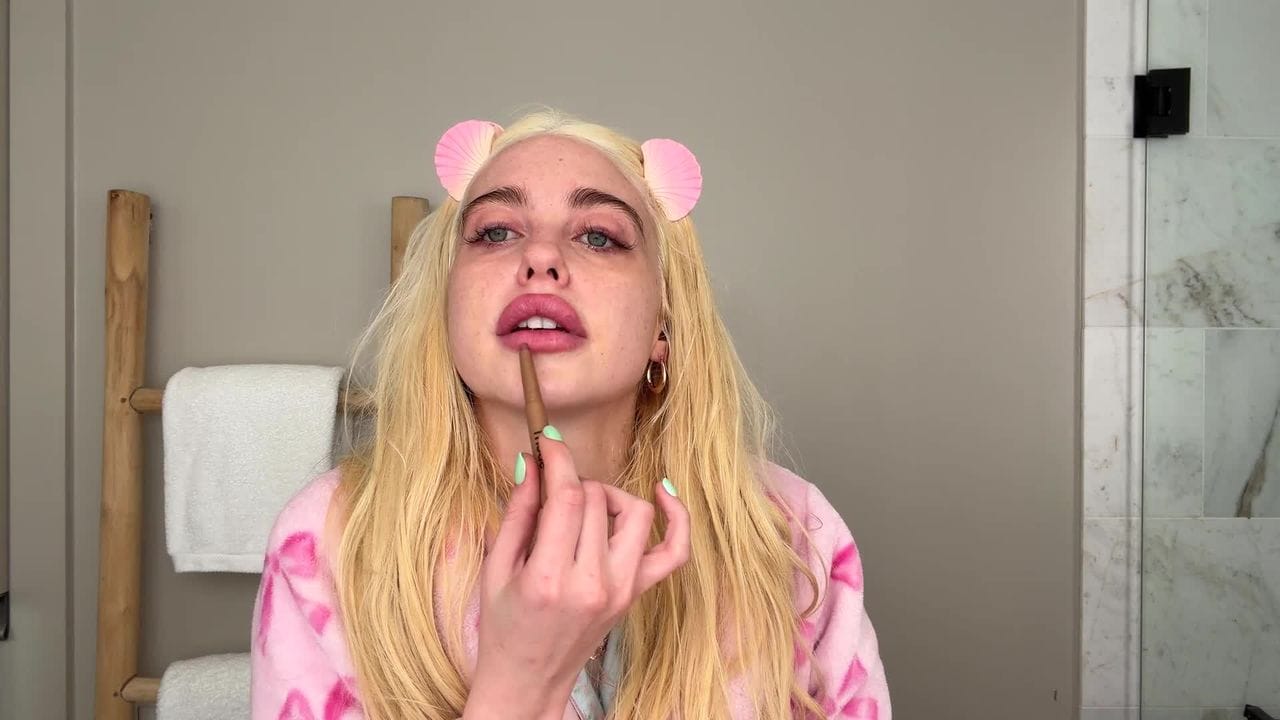 Euphoria’s Chloe Cherry Isn’t Into Makeup Brushes