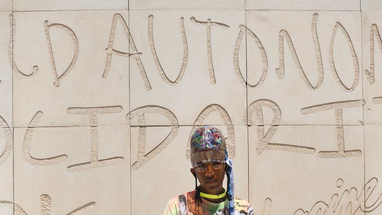 Juneteenth Brought Community—Complete With a Soul Train Line—To Lauren Halsey’s sister dreamer Sculpture Park in South LA