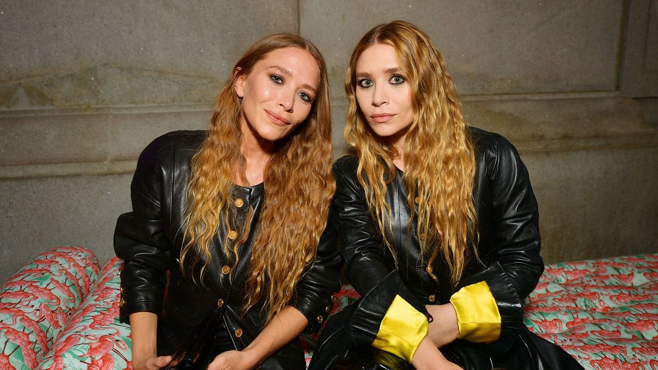 Mary-Kate and Ashley Olsen’s 40 Best Twinning Beauty Moments