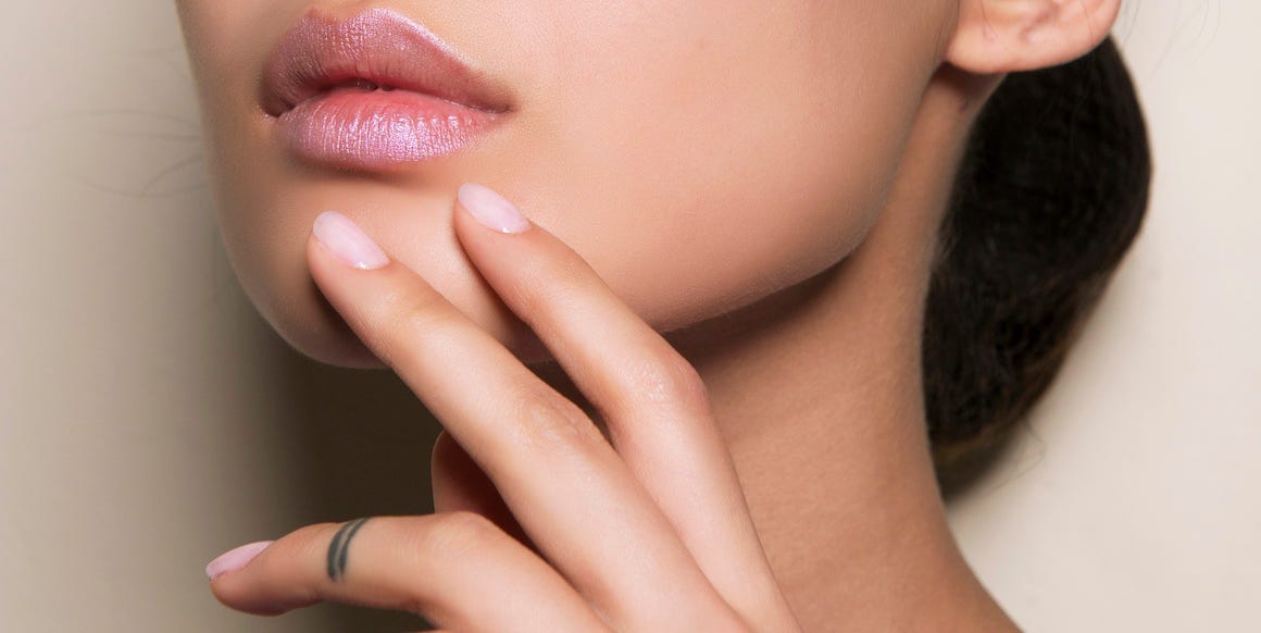 “Milky Rosé” Manicures Are Summer’s Easiest Beauty Trend