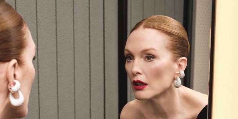 How Julianne Moore Gets Her Skin Red Carpet Ready