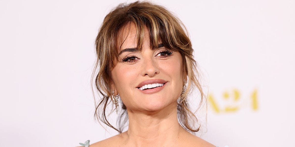 Penélope Cruz Looks Better Than Ever in Baby-Blue Chanel