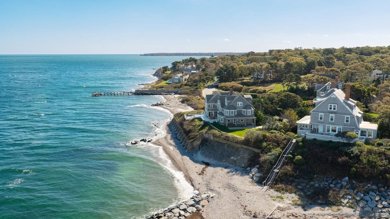 9 Airbnbs in Martha's Vineyard You Can Still Rent for Summer