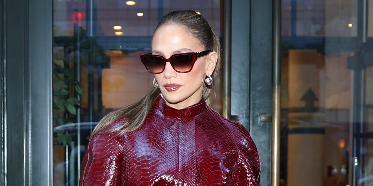 Jennifer Lopez Does Tonal Dressing the Blood-Red Way With a Snakeskin Coat, Birkin, and Boots