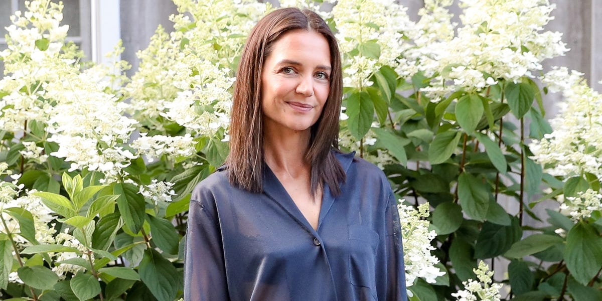 Katie Holmes’s Hamptons Wardrobe Includes a Sheer Button-Down and a Fringe Skirt